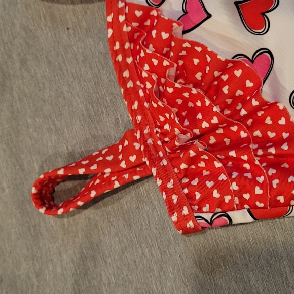 Swimsuit - Picture 2 of 4